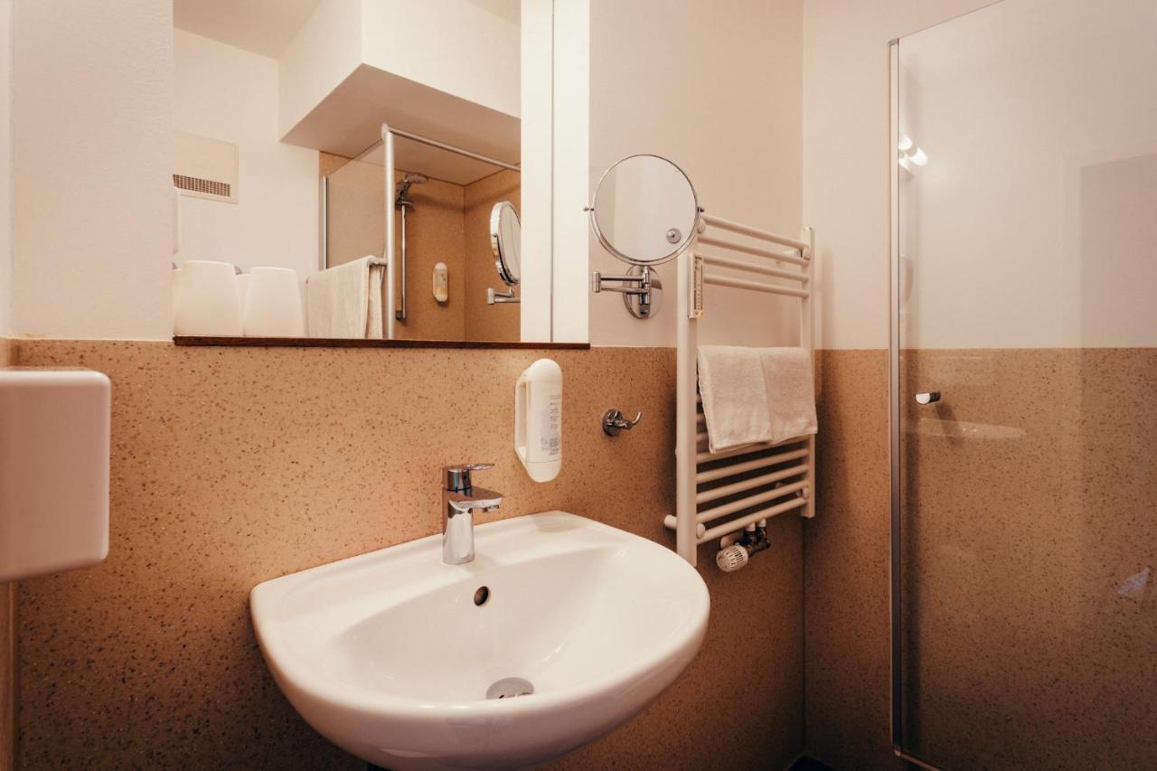 Hotel Adler Eichstätt Buitenkant foto