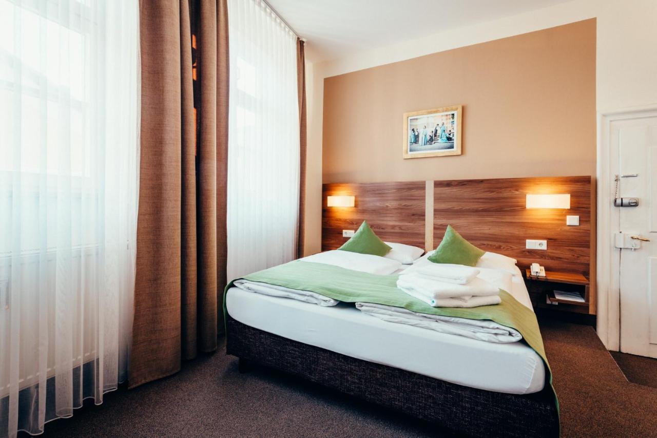 Hotel Adler Eichstätt Buitenkant foto