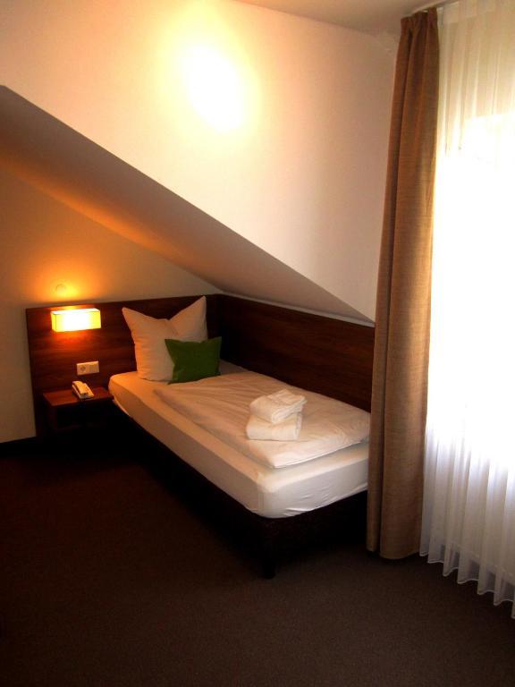 Hotel Adler Eichstätt Kamer foto