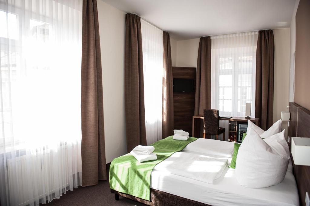 Hotel Adler Eichstätt Kamer foto